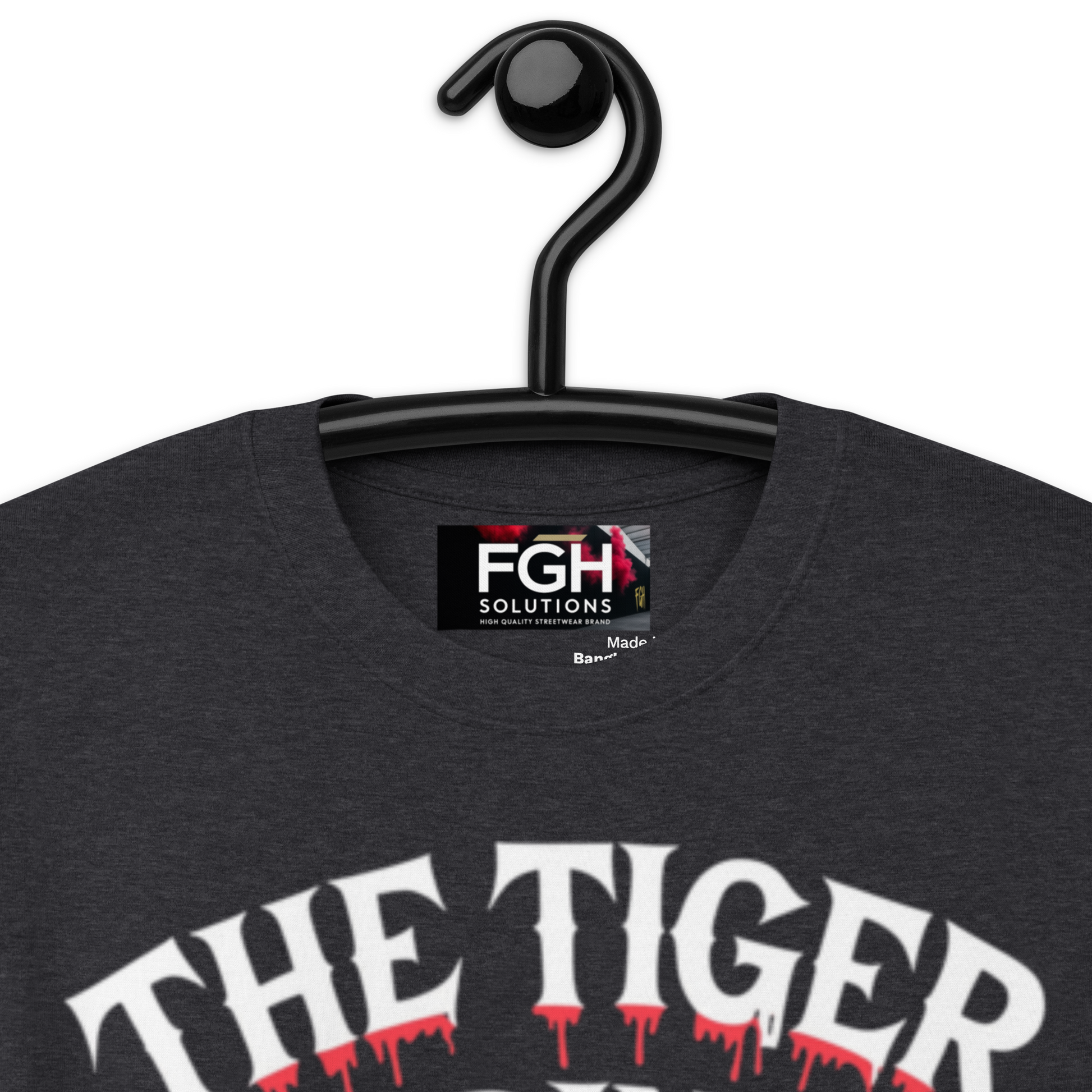 "Tiger Grind Premium Cotton T-Shirt in Schwarz - Bold Graffiti Tiger Design Streetwear"