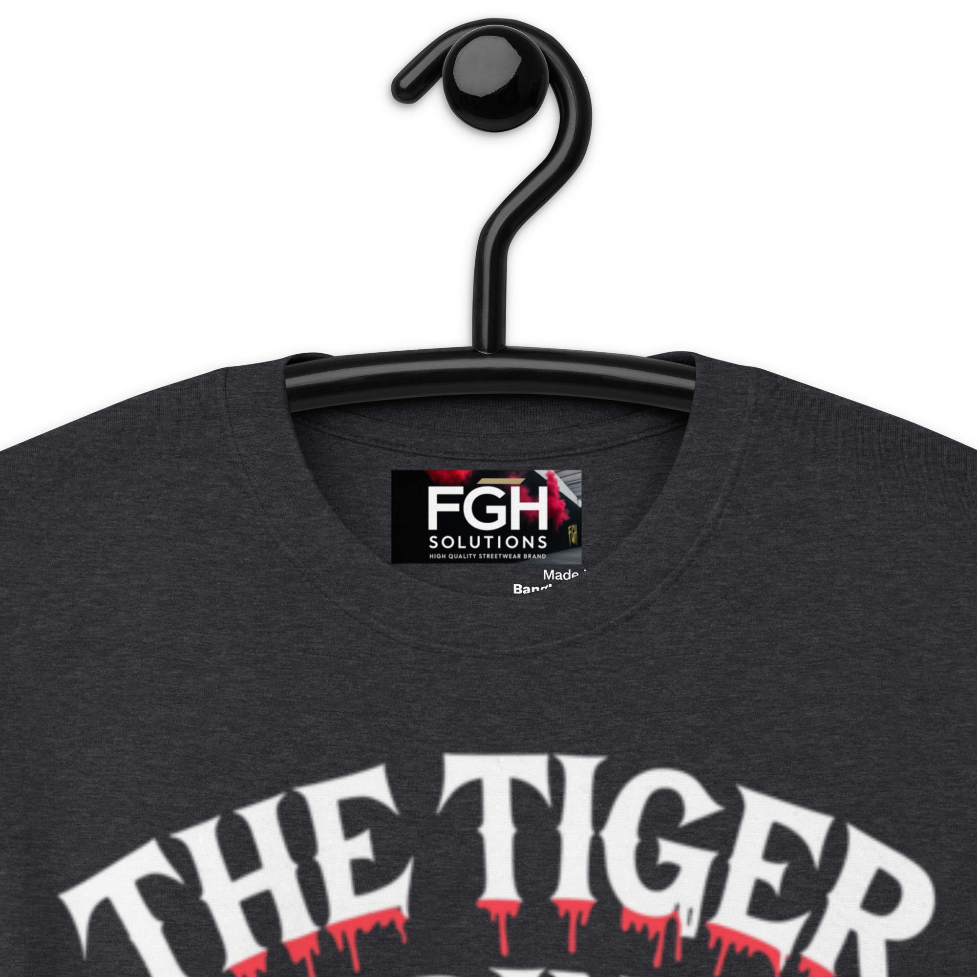 "Tiger Grind Premium Cotton T-Shirt in Schwarz - Bold Graffiti Tiger Design Streetwear"