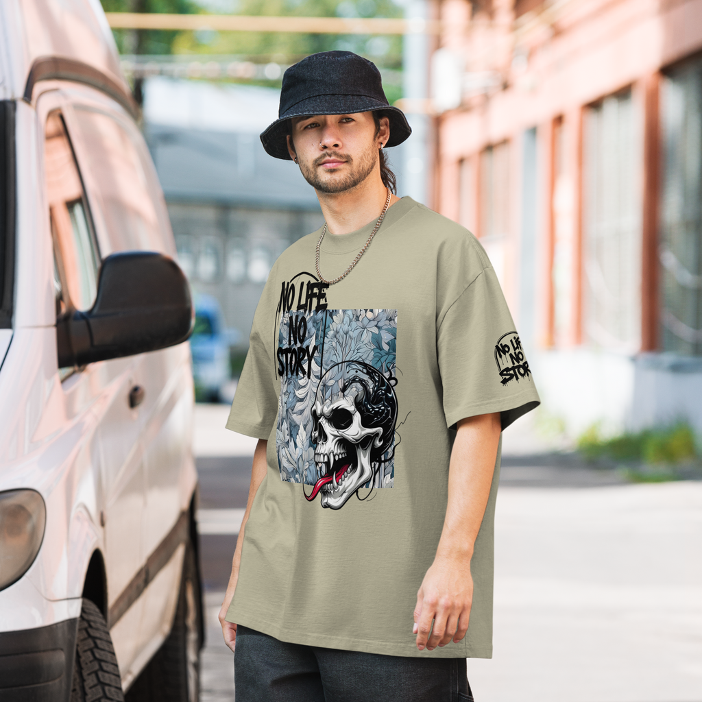 Oversized faded streetwear T-shirt with bold graffiti text “No Life No Story” printed on heavyweight cotton – urban unisex design by FGH Collective
